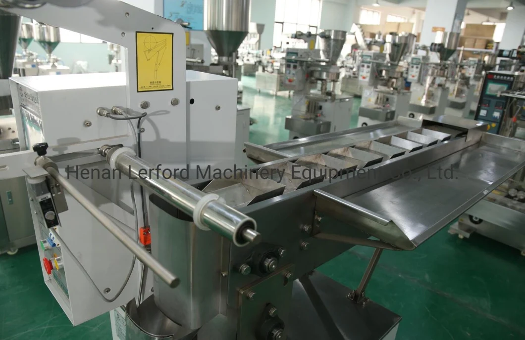 Manually Discharge Chain Bucket Type Fruit Cucumber Chips Packing Machine